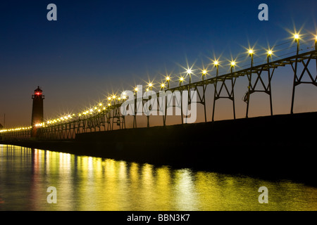 Großartiger Hafen Pier und Leuchtturm, Michigan, USA Stockfoto