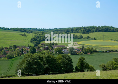 Dorf von East Dean eingebettet in Sussex Downs. West Sussex UK Stockfoto