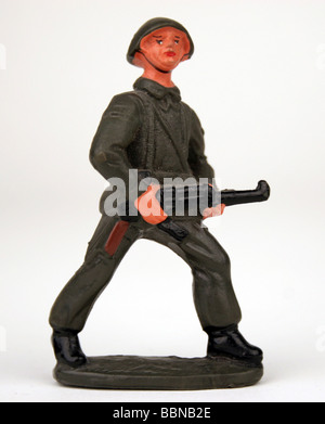 Spielzeug, Miniaturen, NVA-Soldat, hergestellt von PGH Effelder, DDR, 1980er Jahre, Stockfoto