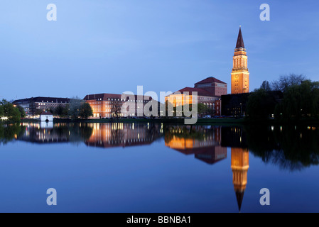 Blick auf den See Kleiner Kiel, auf das Rathaus und Opernhaus, Kiel, Schleswig-Holstein, Deutschland, Europa Stockfoto