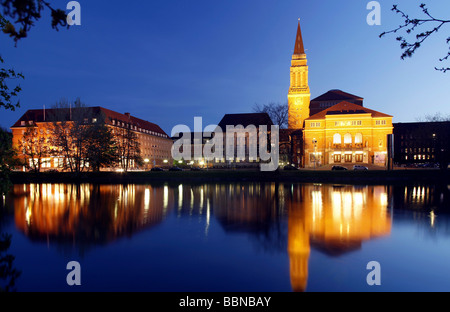 Blick auf den See Kleiner Kiel, auf das Rathaus und Opernhaus, Kiel, Schleswig-Holstein, Deutschland, Europa Stockfoto