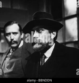 Film 'München Sowjetrepublik" (Die Münchner Räterepublik), DEU 1971, Episode 1 "Kurt Eisner - zwischen Demokratie und Diktatur", Regie: Hellmuth Ashley, Szene mit: Dieter Eppler (Erich Muehsam), Drittanbietern - Permissions-Neccessary Stockfoto