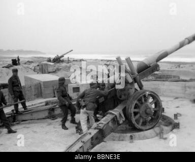 Veranstaltungen, Zweiter Weltkrieg/zweiter Weltkrieg, Frankreich, Atlantikwall, deutsche Waffenemplatzierung an der französischen Westküste bei Biarritz, 28.4.1943, Stockfoto