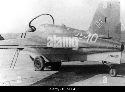 Ereignisse, Zweiter Weltkrieg/Zweiter Weltkrieg, Luftkrieg, Flugzeug, deutsches raketengetriebenes Kampfflugzeug Messerschmitt Me 163 B 'Komet', ca. 1944, Stockfoto