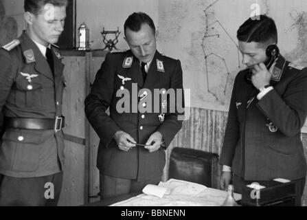 Ereignisse, Zweiter Weltkrieg/Zweiter Weltkrieg, Luftkrieg, Personen, Stabsoffiziere eines Luftwaffenbomberflügels während einer Unterweisung, Sommer/Herbst 1940, Stockfoto