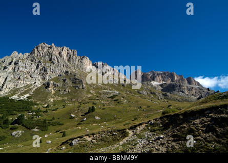 Geographie/Reisen, Italien, Trentino, Seilbahn zum Pordoijoch, Additional-Rights - Clearance-Info - Not-Available Stockfoto