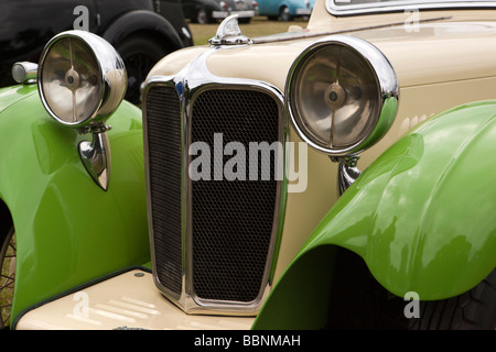 Klassische alte britische Autofahren machte 1933 SS2 Coupé frühen Jaguar Auto Stockfoto