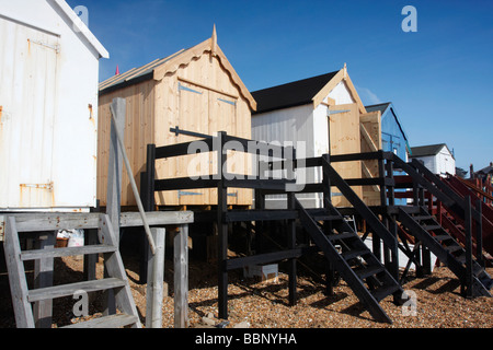 Strandhütten an Felixstowe auf der Küste von Suffolk Stockfoto