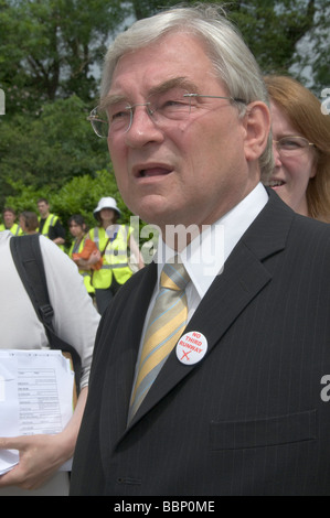 Heathrow - keine dritte Startbahn Protestmarsch, 31. Mai 2008. Richard Barnes, konservative Stadtrat Hillingdon, Vizebürgermeister London Stockfoto