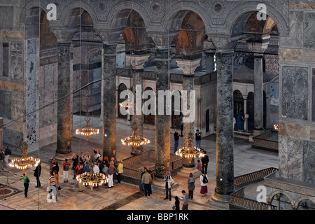 Hagia Sophia, Aya Sofya, Blick von der Galerie in das Kirchenschiff, Sultanahmet, Istanbul, Türkei Stockfoto