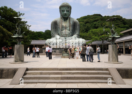 Bronzestatue des Amida Buddha (aka Amitabha Buddha) im Kotoku-in Tempel. Kamakura. Präfektur Kanagawa. Japan Stockfoto