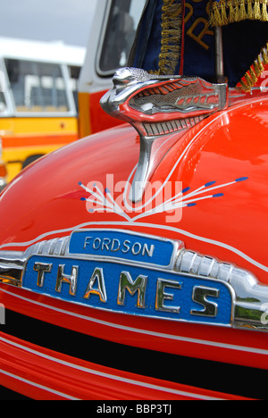 Malta. Detail ein Fordson Thames Bus am Busbahnhof in Valletta. 2009. Stockfoto