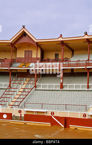 ARENA IN BAYONNE, STIERKAMPF, BAYONNE, PYRENEES ATLANTIQUES (64), FRANKREICH, BASKENLAND, BASKISCHE KÜSTE Stockfoto