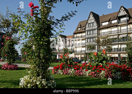 FRANCOIS ANDRE SQUARE, DEAUVILLE, CALVADOS (14), NORMANDIE, FRANKREICH Stockfoto