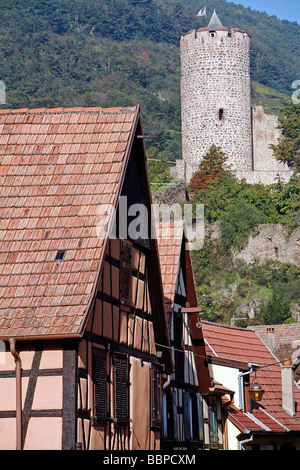 KAISERLICHE SCHLOSS, KAYSERSBERG, DER ELSÄSSISCHEN WEINSTRAßE, HAUT-RHIN (68), ELSASS, FRANKREICH Stockfoto
