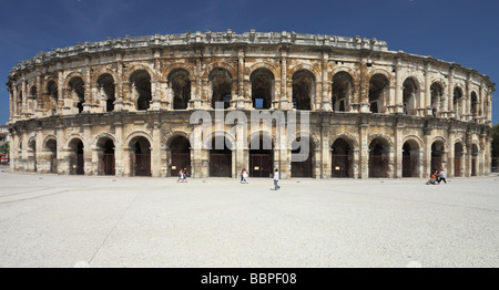 Antike römische Amphitheater Nimes Languedoc-Roussillon Frankreich Stockfoto