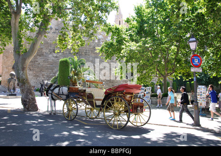 Kutschen, Placa De La Reina, Palma De Mallorca, Mallorca, Balearen, Spanien Stockfoto