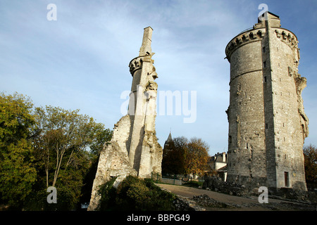 RUINEN DES SCHLOSSES CHARLES VII, MEHUN-SUR-YEVRE, CHER (18), FRANKREICH Stockfoto