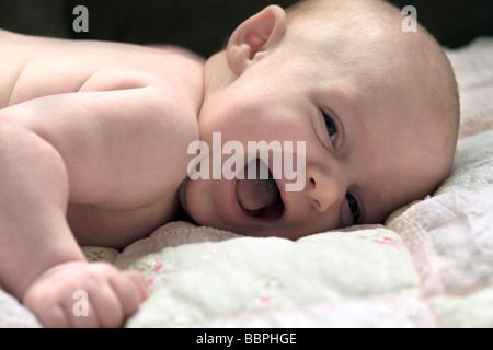 glücklich lachendes baby Stockfoto