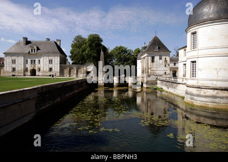 CHATEAU DE TANLAY, RENAISSANCE-ARCHITEKTUR IN YONNE (89), BOURGOGNE, BURGUND, FRANKREICH Stockfoto