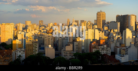 Dämmerung in der Stadt Sao Paulo Brasilien Stockfoto