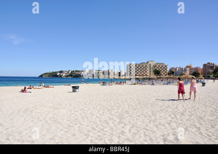 Strandblick, Palmanova, Gemeinde Calvia, Mallorca, Balearen, Spanien Stockfoto