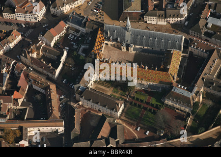 LUFTAUFNAHME VON BEAUNE STADTZENTRUM, HOSPICES DE BEAUNE, COTE D ' OR (21), FRANKREICH Stockfoto