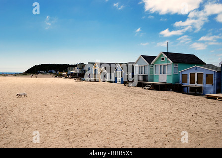 Eine Reihe von großen deluxe Strandhütten Stockfoto