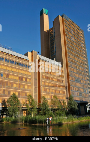 DAIMLER-CHRYSLER-GEBÄUDE VOM ARCHITEKTEN RENZO PIANO NAHE DEM POTSDAMER PLATZ, BERLIN, DEUTSCHLAND Stockfoto