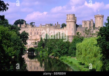 Warwick Castle & Fluss Avon, Warwick, Warwickshire, UK. Stockfoto