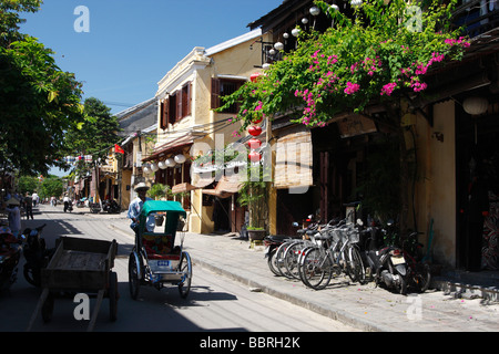 "Hoi an ' Straßenszene, Cyclo-Fahrer in hübschen [Altstadt], Vietnam Stockfoto