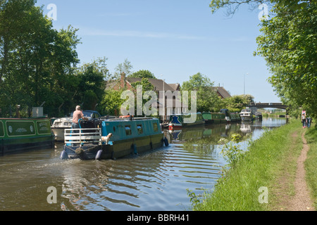 Schmale Boote am Leeds-Liverpool-Kanal bei Scarisbrick, Lancashire Stockfoto