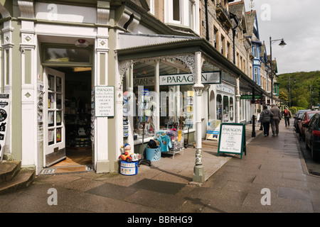 Veranda auf Ladenfronten Grange über Sand, Cumbria. Stockfoto