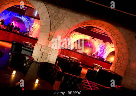 Paris-Club Showcase Sous le Pont Alexandre III Stockfoto