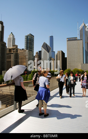 Die Nichols Bridgeway Zugang zu und von The Art Institute of Chicago Illinois USA Stadt Wolkenkratzer Stockfoto