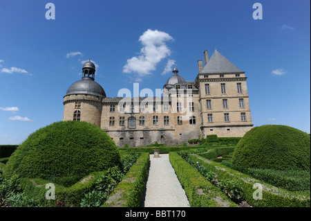 Topiary Garten am Schloss Hautefort in der Dordogne-Frankreich Stockfoto