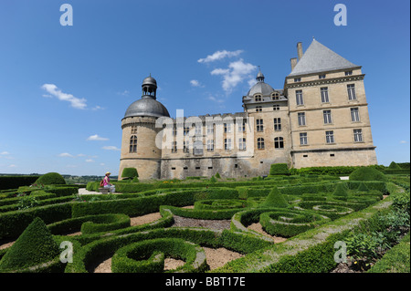 Topiary Garten am Schloss Hautefort in der Dordogne-Frankreich Stockfoto