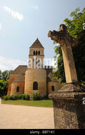 Die Steinkirche in St Leon Sur Vézère in der Dordogne-Frankreich Stockfoto