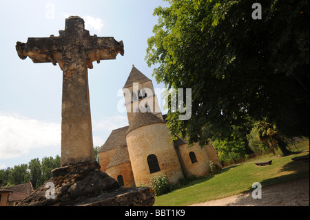 Die Steinkirche in St Leon Sur Vézère in der Dordogne-Frankreich Stockfoto