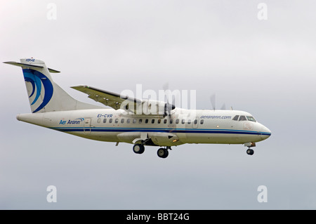 Aer Arann ATR ATR-42-300 Ankunft in Inverness Dalcross Flughafen Schottland SCO 2516 Stockfoto