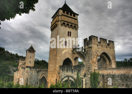 HDR die Brücke Pont Valentré, Cahors, Lot, Midi-Pyrenäen, Frankreich Stockfoto