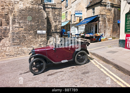 Oldtimer Austin Seven Tourer geparkt in The Shambles in "Bradford on Avon" Wiltshire UK Stockfoto