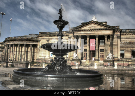 HDR-Liverpool Walker Art Gallery und Brunnen, Merseyside, England, UK Stockfoto