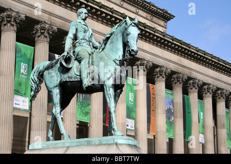 Bronze-Statue von Prinz Albert, St.-Georgs-Halle, Liverpool, Merseyside, UK Stockfoto