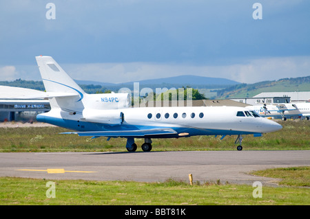 DASSAULT AVIATION MYSTERE-FALCON 50 1996 fest fegte Flügel Multi Engine / Turbine-Fan Motor, Inverness Dalcross Flughafen SCO 2541 Stockfoto