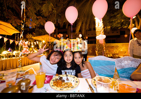 Dubai-Kindergeburtstag im Habtoor Grand Stockfoto