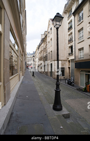 Paris-Gasse in St-Germain-des Prés Paris kleine Straße in St-Germain-des-Prés Stockfoto