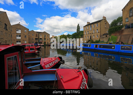 Calder und Hebble Navigation Canal Basin, Sowerby Bridge, Calderdale, West Yorkshire, England, UK. Stockfoto