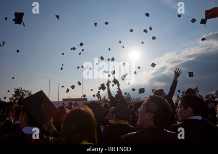 2009 Abitur Mütze Hut werfen werfen Feier Stockfoto