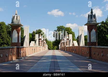 Die große Brücke über die Schlucht 1778-1784-85 wurde von Vasiliy Bazhenov Zarizyno Moskau Russland gebaut. Stockfoto